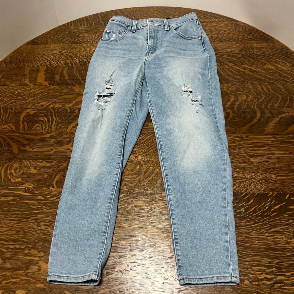 Levi's SilverTab Mom Jean Womens 26 Light Wash Distressed High Rise Tapered